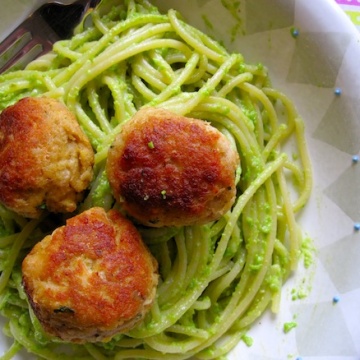 Pasta with pea Pesto and Tuna Balls