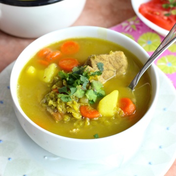 Split Pea soup and Pork Soup (Sopa de Alverjita y Cerdo) |mycolombianrecipes.com