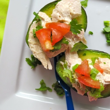 Aguacte relleno de pollo