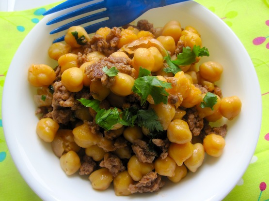 Chickpeas with Ground Meat (Garbanzos con Carne Molida) | My Colombian
