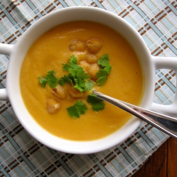 Crema de Garbanzos (Chickpeas Pureed Soup)