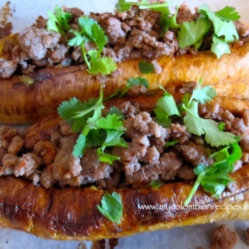 Platanos Rellenos de Carne