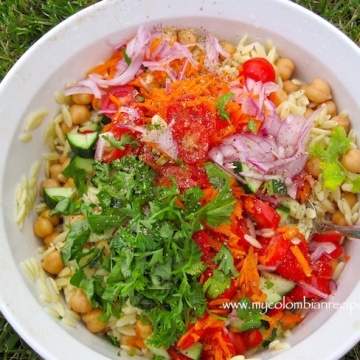 Picnic Orzo Salad - My Colombian Recipes