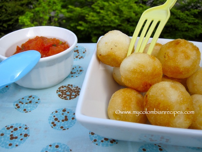 Boliarepitas (Colombian Cheese-Arepa Balls)