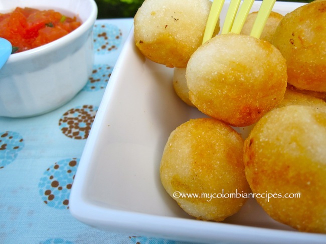 Boliarepitas (Colombian Cheese-Arepa Balls)