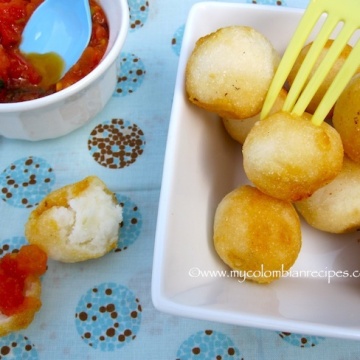 Boliarepitas (Colombian Cheese-Arepa Balls)