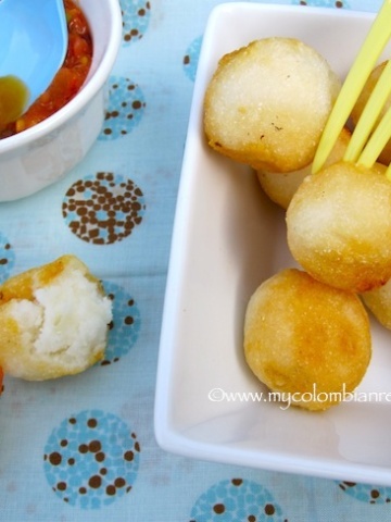 Boliarepitas (Colombian Cheese-Arepa Balls)