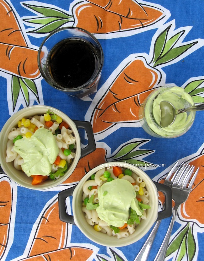 Macaroni Salad with Avocado Dressing (Ensalada de Coditos con Aderezo de Aguacate)