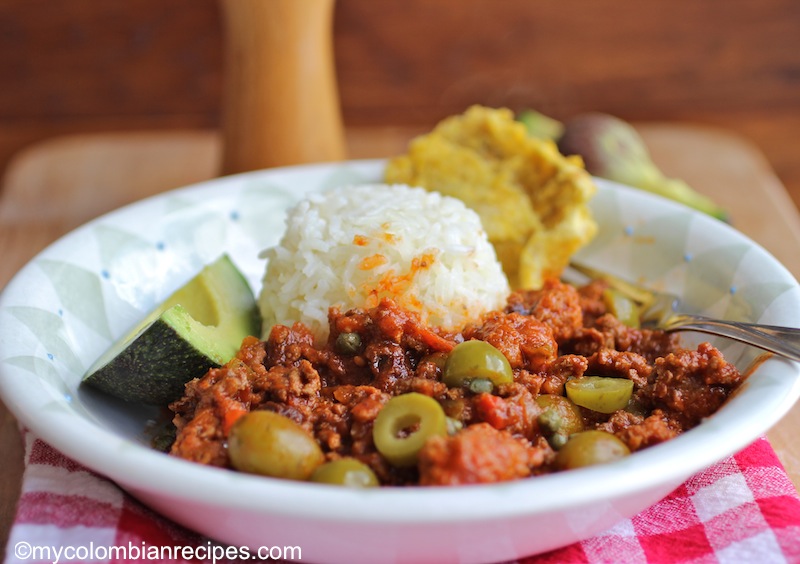 This picadillo recipe is a cuban picadillo recipe made with ground beef. You can serve it with rice or use it as a filling for empanadas |mycolombianrecipes.com