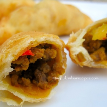 Empanaditas de Carne (Small Beef Turnovers)