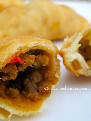 Empanaditas de Carne (Small Beef Turnovers)