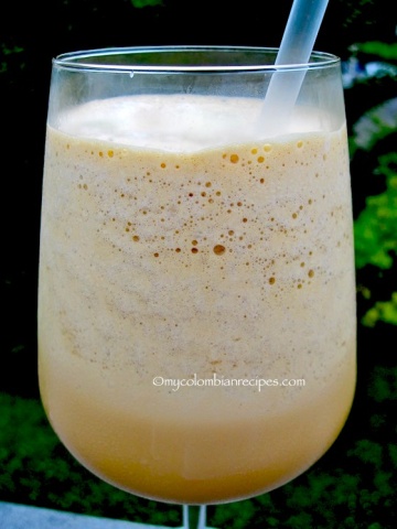 Café Helado Hecho en Casa (Simple Homemade Ice Coffee)