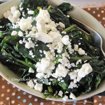 Espinacas Guisadas (Colombian Braised Spinach)