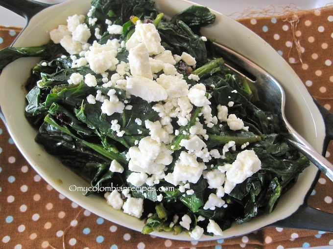 Espinacas Guisadas (Colombian Braised Spinach)