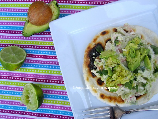 Arepa Reina Pepiada (Arepa with Shredded Chicken and Avocado)