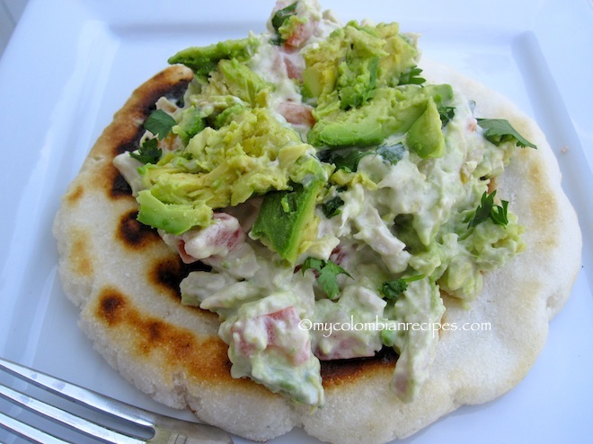 Arepa Reina Pepiada (Arepa with Shredded Chicken and Avocado)