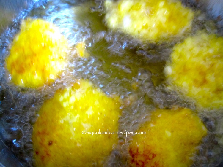 Regañonas (Colombian Corn Fritters)