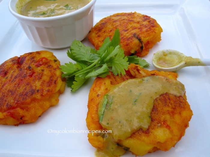 Lapingachos (bolos de batata de estilo colombiano) Lapingachos (bolos de batata de estilo colombiano)