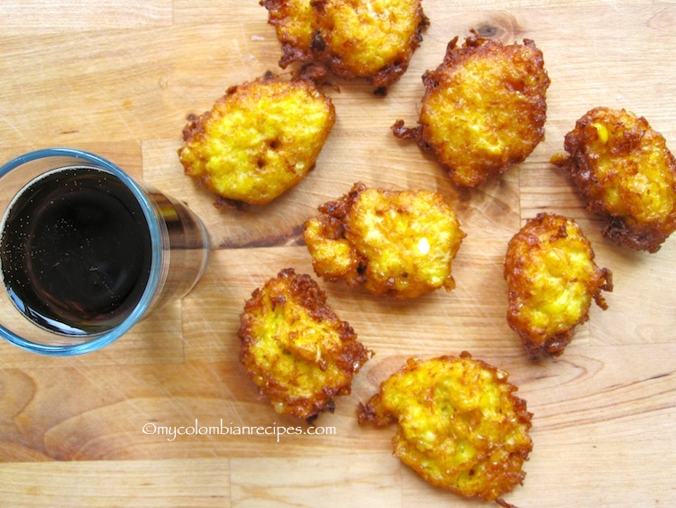 Regañonas (Colombian Corn Fritters)