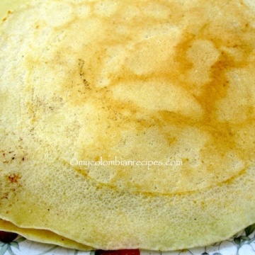 Crepes con Arequipe (Dulce de Leche Crepes)