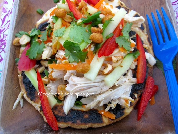 Arepa Thai de Pollo (Thai Chicken Arepa)