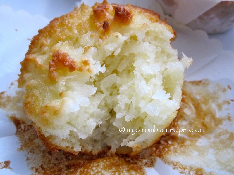 Torticas de Coco (Simple Mini Coconut Cakes)