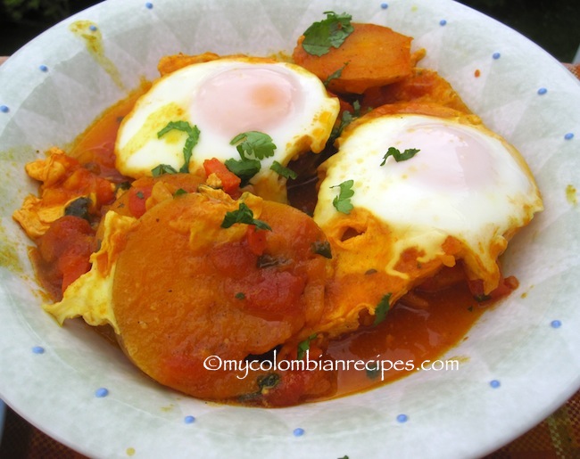 Sudado o Sudao de Huevo (Colombian-Style Egg Stew)