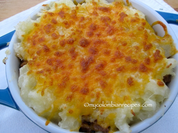 Pastel de Yuca con Carne (Cassava and Beef Casserole)