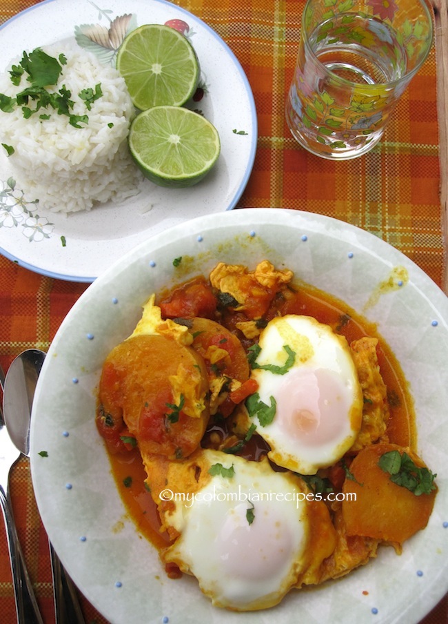 Sudado o Sudao de Huevo (Colombian-Style Egg Stew)