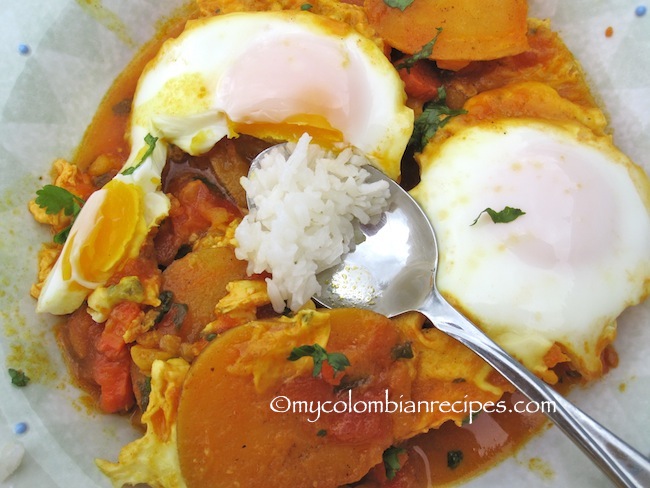 Sudado o Sudao de Huevo (Colombian-Style Egg Stew)
