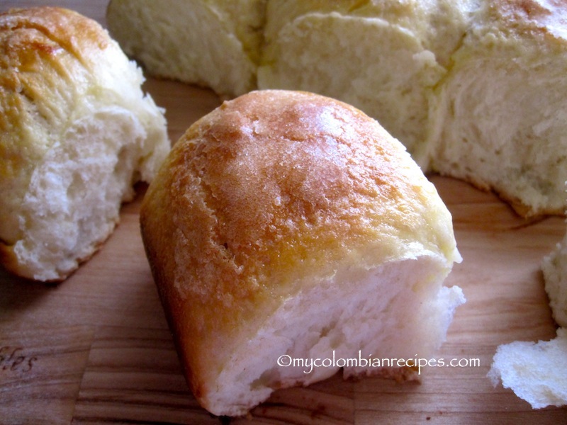 Mojicones o Pan Mojicón (Colombian Sweet Rolls)