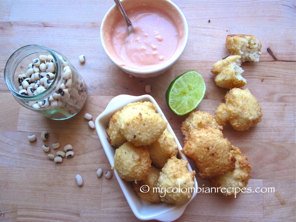 Buñuelos de Fríjol de Cabecita Negra (Black-eyed Pea Fritters)