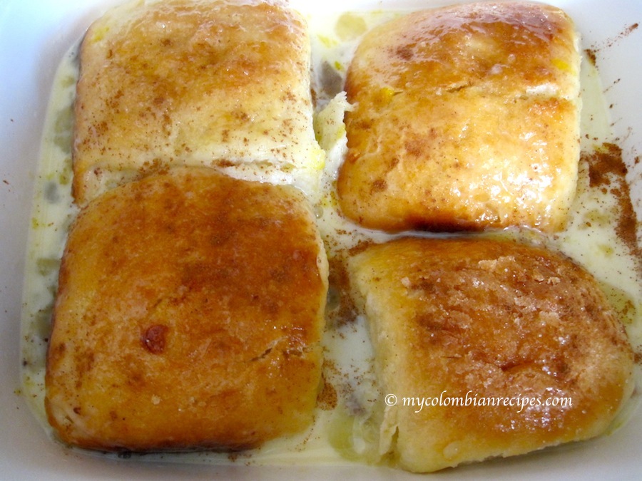 Torta de Pan Mojicón (Mojicón Bread Pudding Cake)