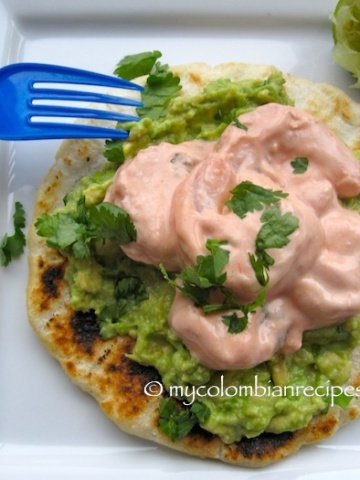 Arepa con camarones