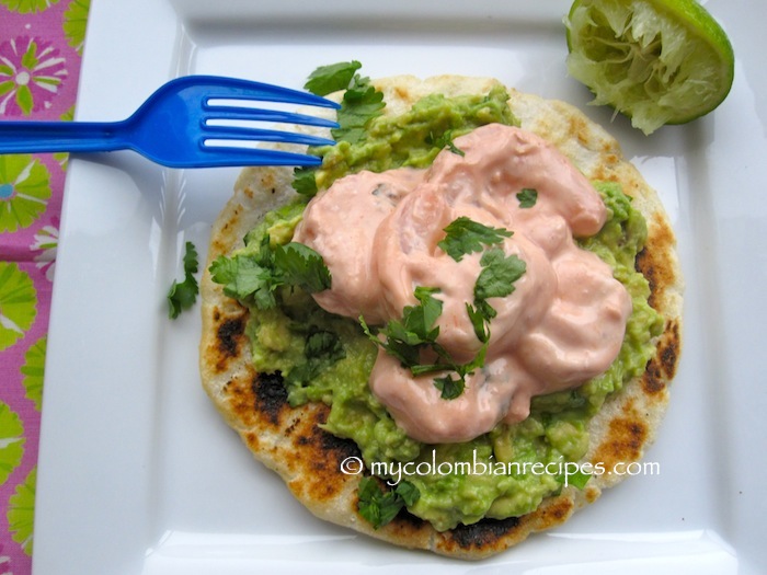 Arepa con camarones