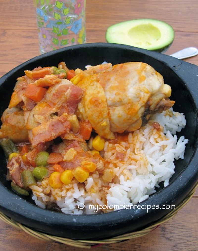 Estofado de Pollo con Tocineta (Chicken Stew with Bacon)