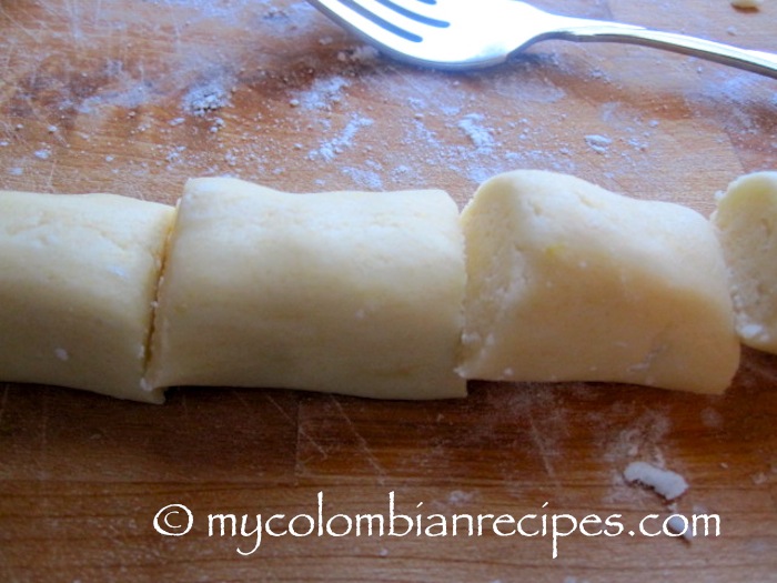 Panderos (Colombian Yuca Starch Cookies)