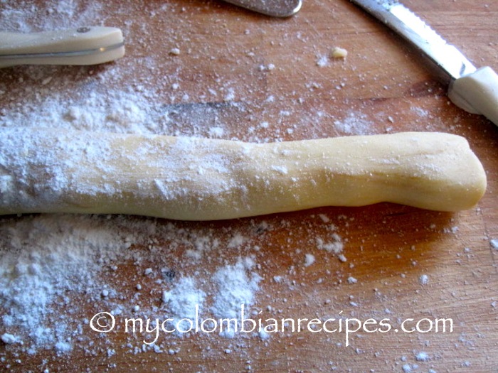 Panderos (Colombian Yuca Starch Cookies)