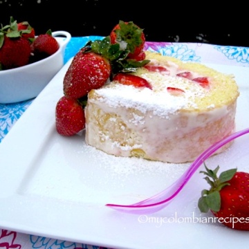 Brazo de Reina (Strawberries and Cream Cake Roll) |mycolombianrecipes.com