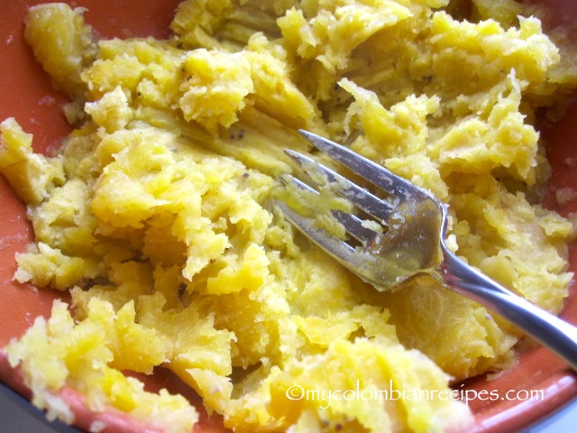 Cayeye and Cabeza de Gato(Colombian Mashed Green Plantain)