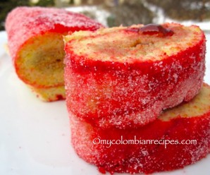 Rollo Rojo de Guayaba (Colombian Red Roll Cake with Guava)