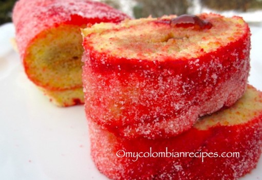 Rollo Rojo de Guayaba (Colombian Red Roll Cake with Guava)