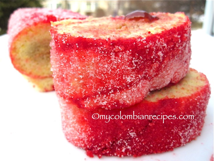 Rollo Rojo de Guayaba (Colombian Red Roll Cake with Guava)