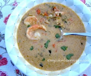 Sopa de Camarones, Coco y Plátano (Shrimp, Coconut and Plantain Soup) |mycolombianrecipes.com