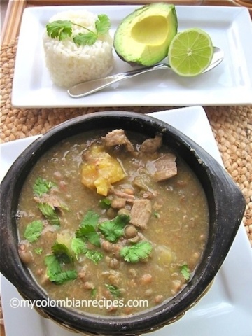 Sancocho o Sopa de Guandú (Pigeon Peas Colombian Soup)|mycolombianrecipes.com