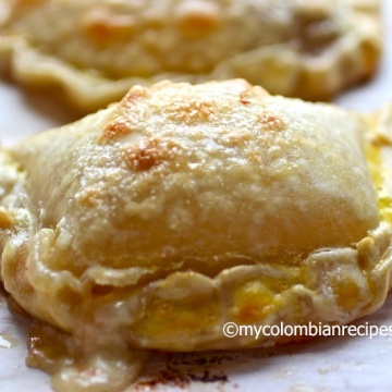 Empanadas de Bocadillo con Queso (Guava Paste and Cheese Empanadas)