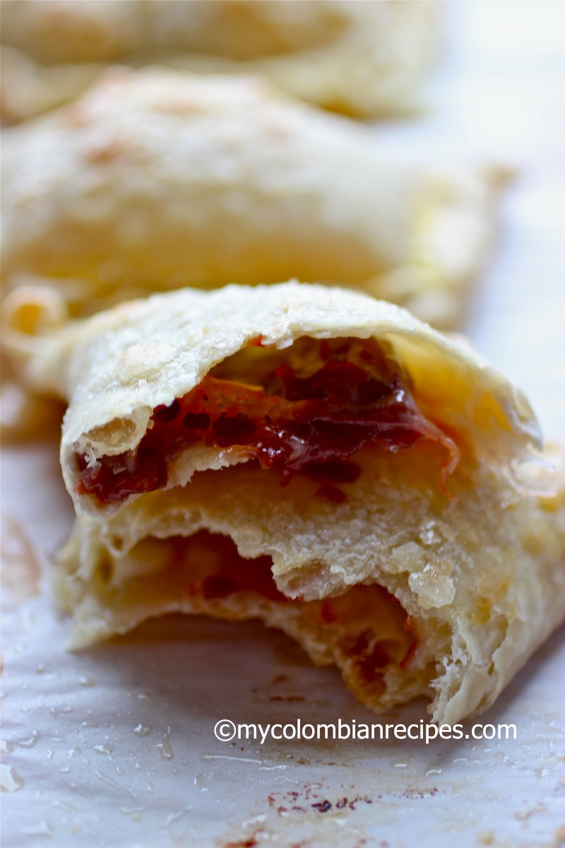 Empanadas de Bocadillo con Queso (Guava Paste and Cheese Empanadas)