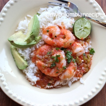 Guisado de Camarones (Shrimp in Creole Tomato Sauce)