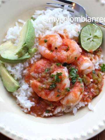 Guisado de Camarones (Shrimp in Creole Tomato Sauce)