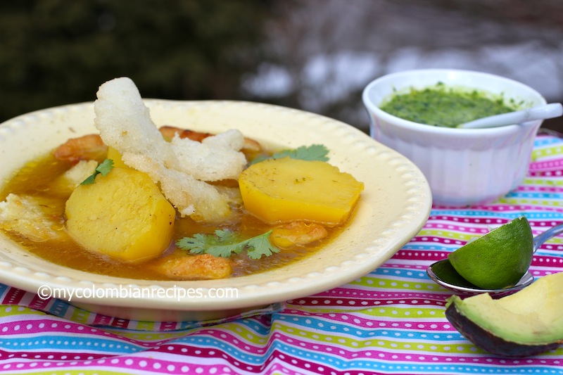 Sopa de Carantantas (Corn Masa Fritters Soup)